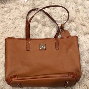 LEATHER DOONEY AND BOURKE BAG